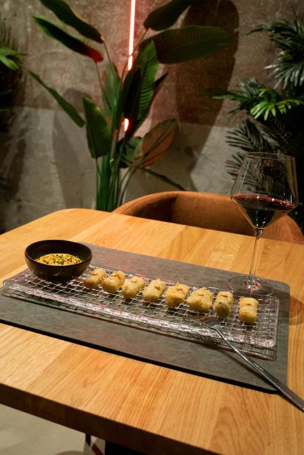 Bilder Boutique Hotel Bilbao Ngoại thất bức ảnh