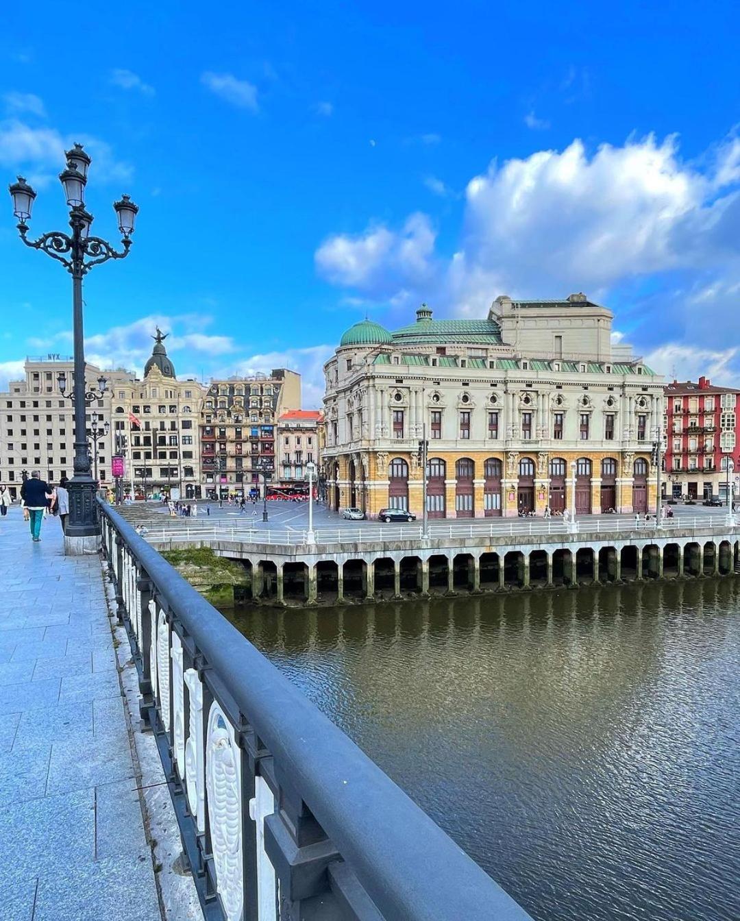 Bilder Boutique Hotel Bilbao Ngoại thất bức ảnh